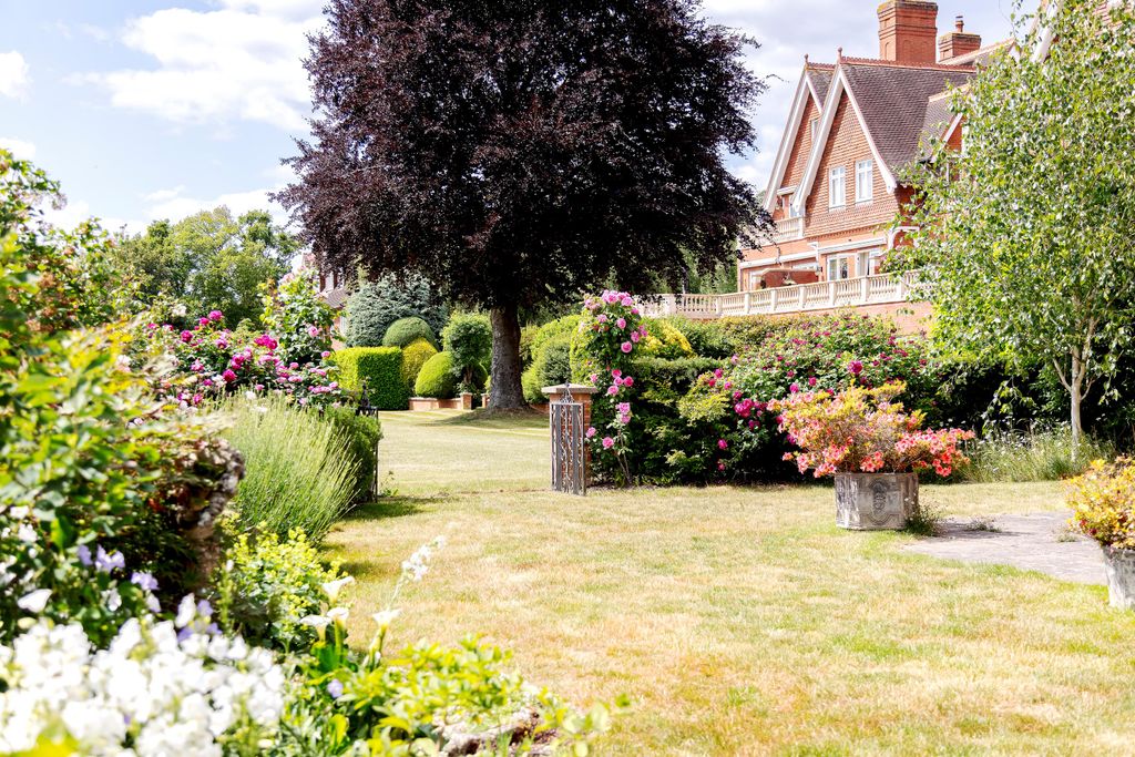 Additional image 11 of 3 bed flat for saleThe Coach House, Springwood Park, Tonbridge, Kent TN11