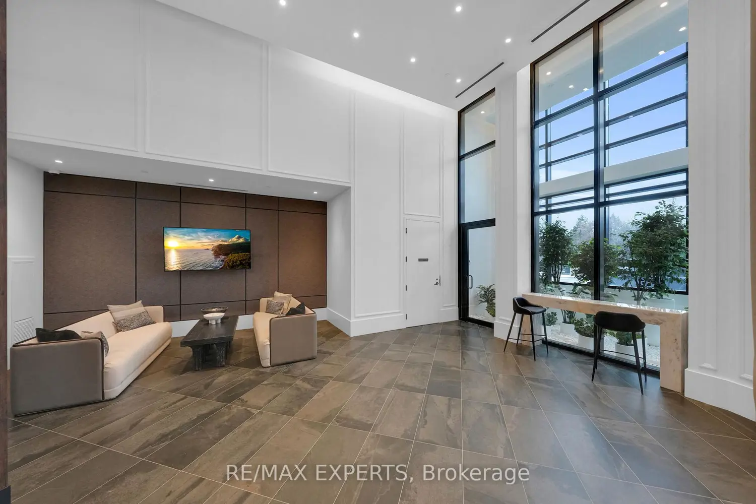 Additional image 16 of 2075 King Road 203