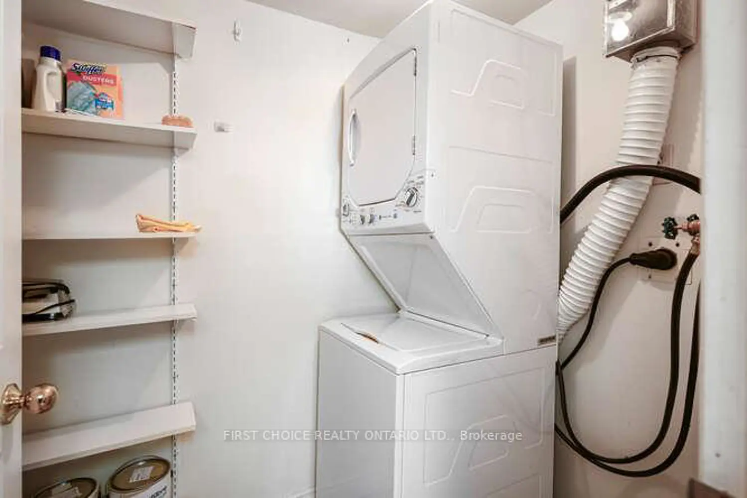 Additional image 11 of 50 Market St Street 203