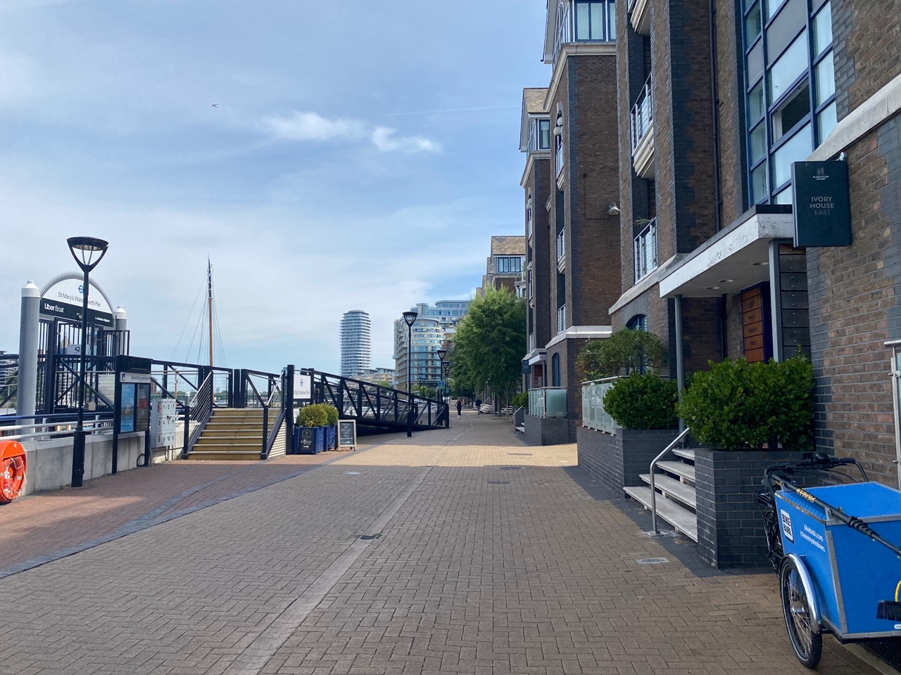 Room in a Shared House, Coral Row, SW11, N1 7GU