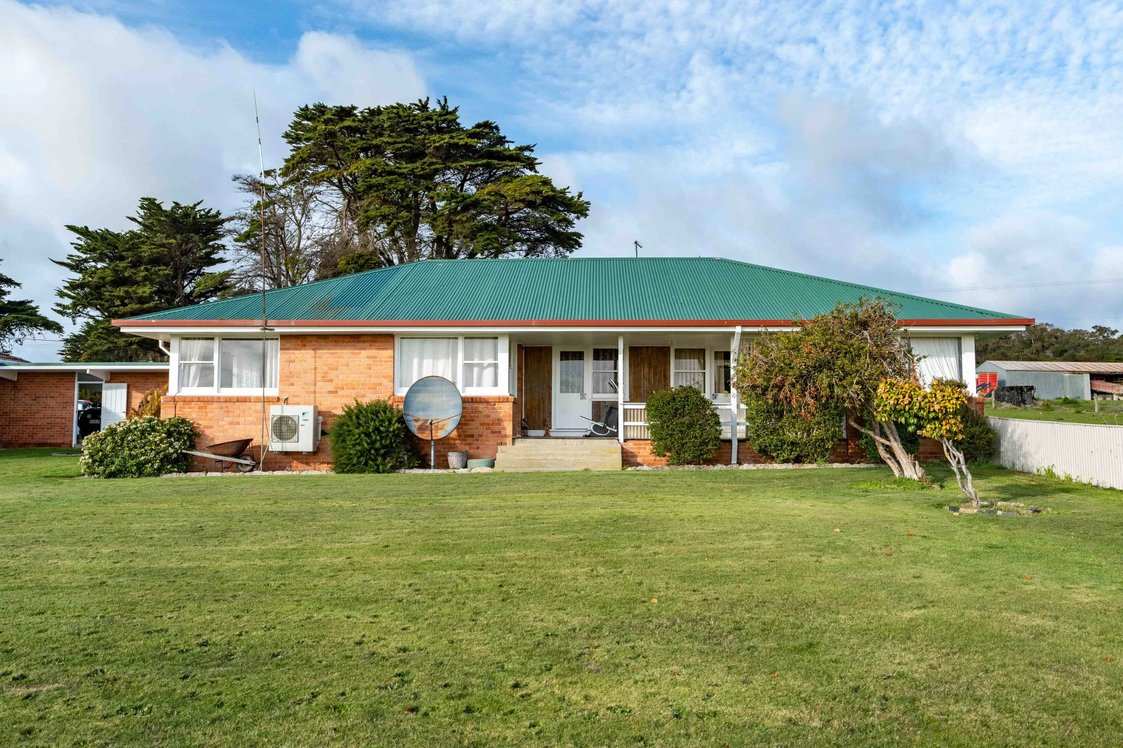 Additional image 20 of Rushy Lagoon TAS 7264