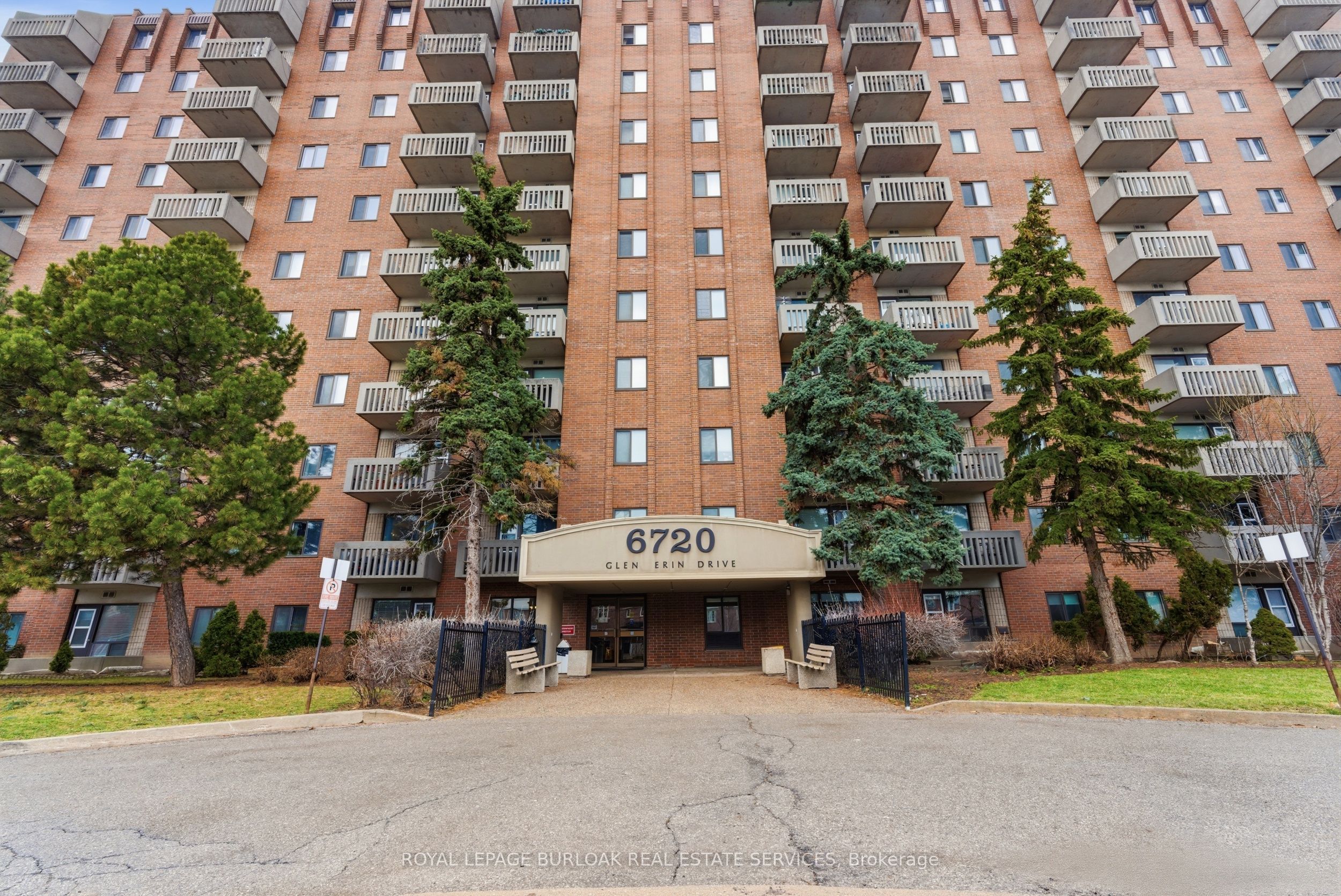 312-6720 Glen Erin Drive, Mississauga, ON, L5N 3K8