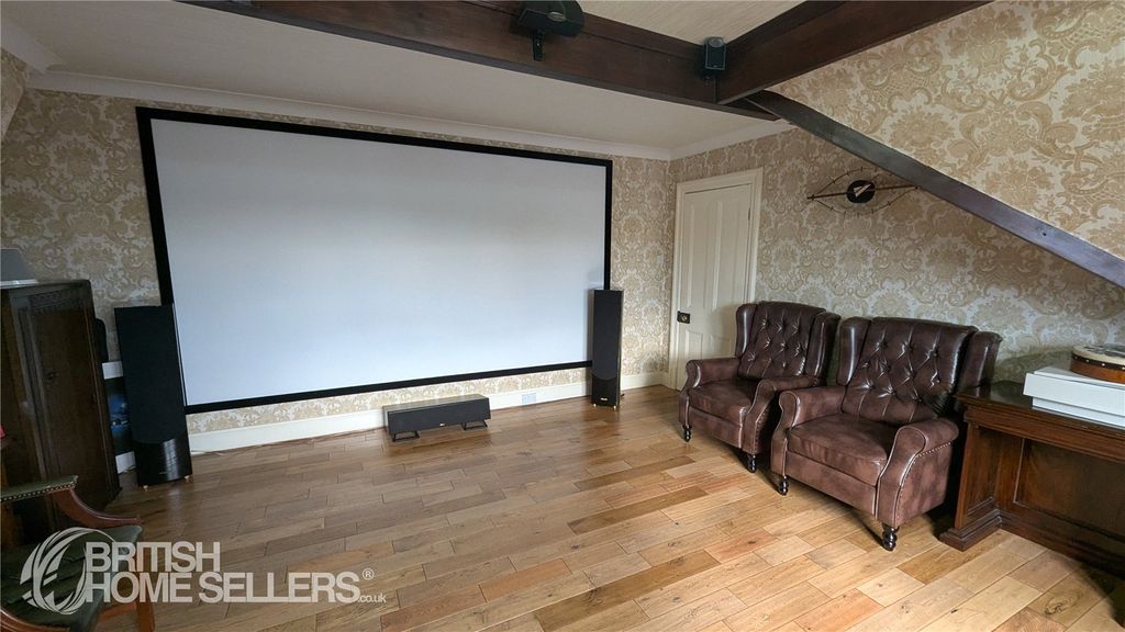 Additional image 24 of 6 bed semi-detached house for salePark Road, Hartlepool, Durham TS26
