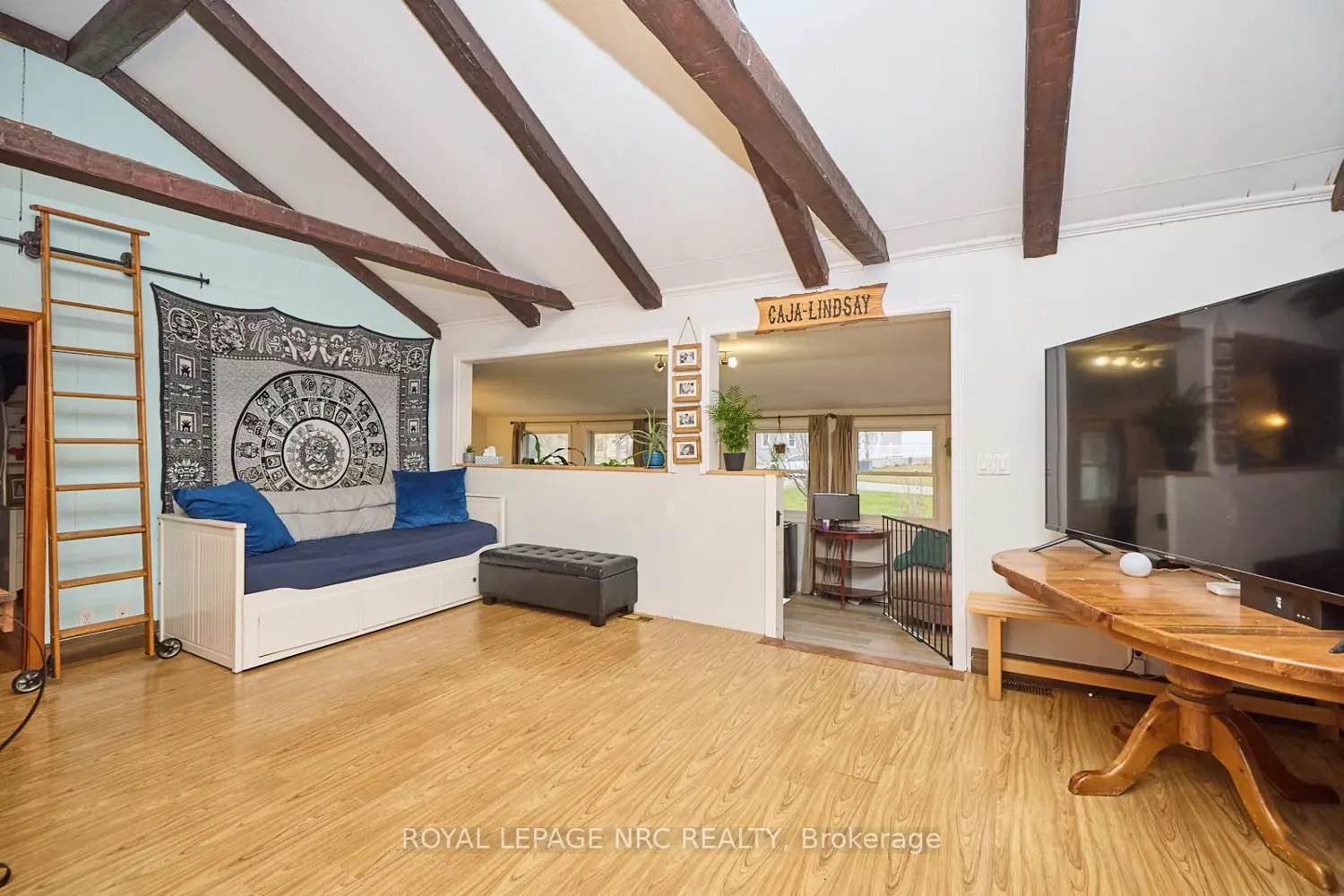 Additional image 3 of 48 Derner Line