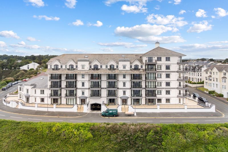 3 bed flat for saleApartment 13 Kensington Place, Onchan IM3