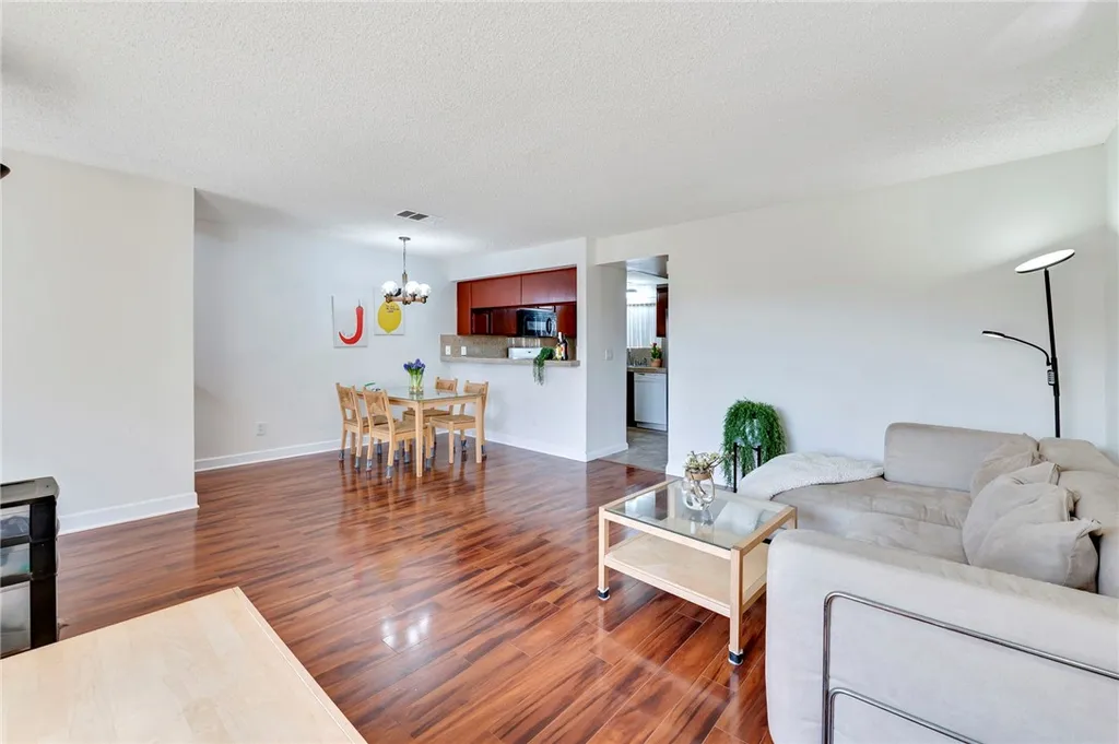 Additional image 7 of 16331 Cornuta Avenue Unit E, Bellflower, CA 90706