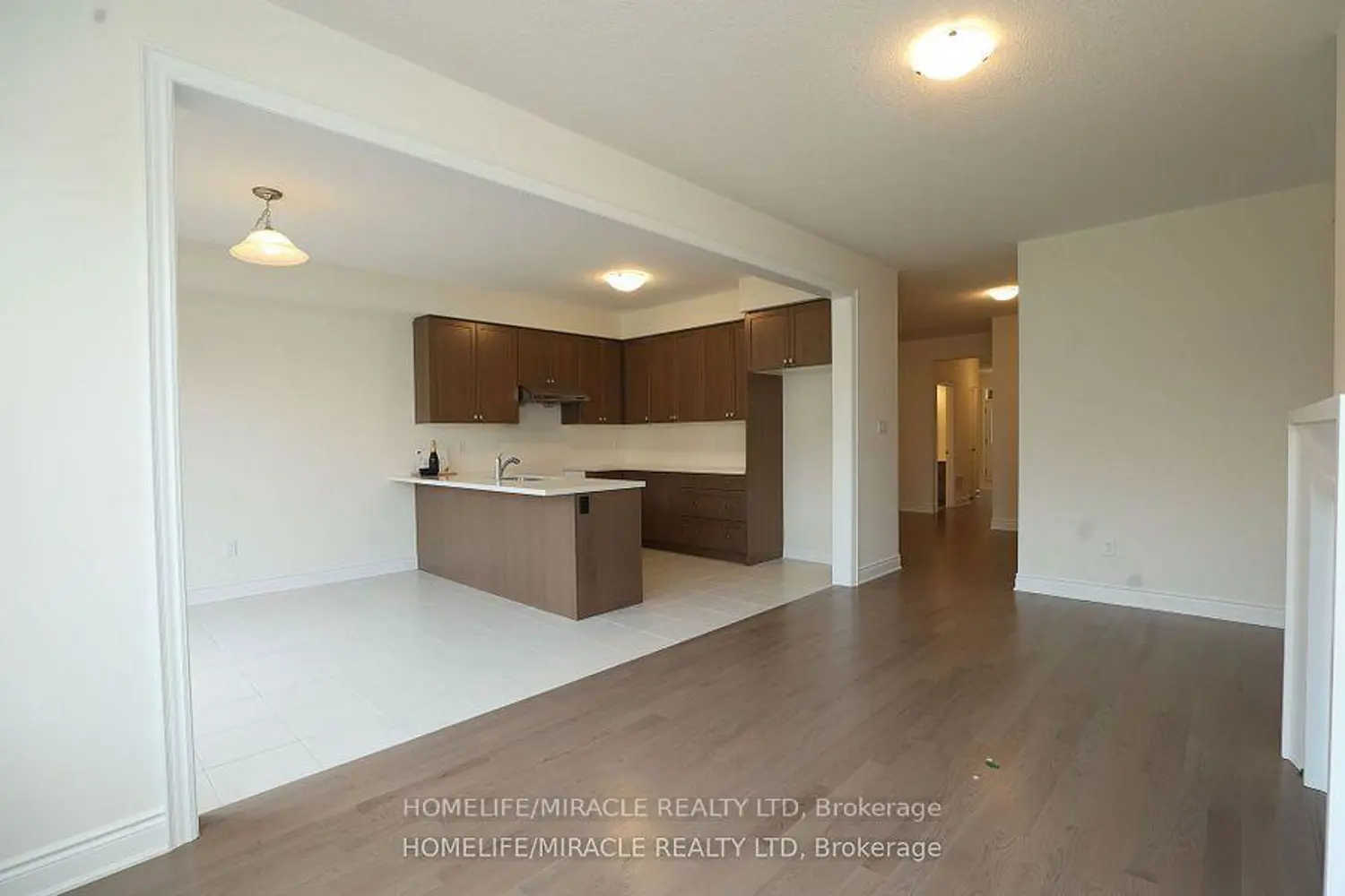 Additional image 10 of 11 Calabria Drive