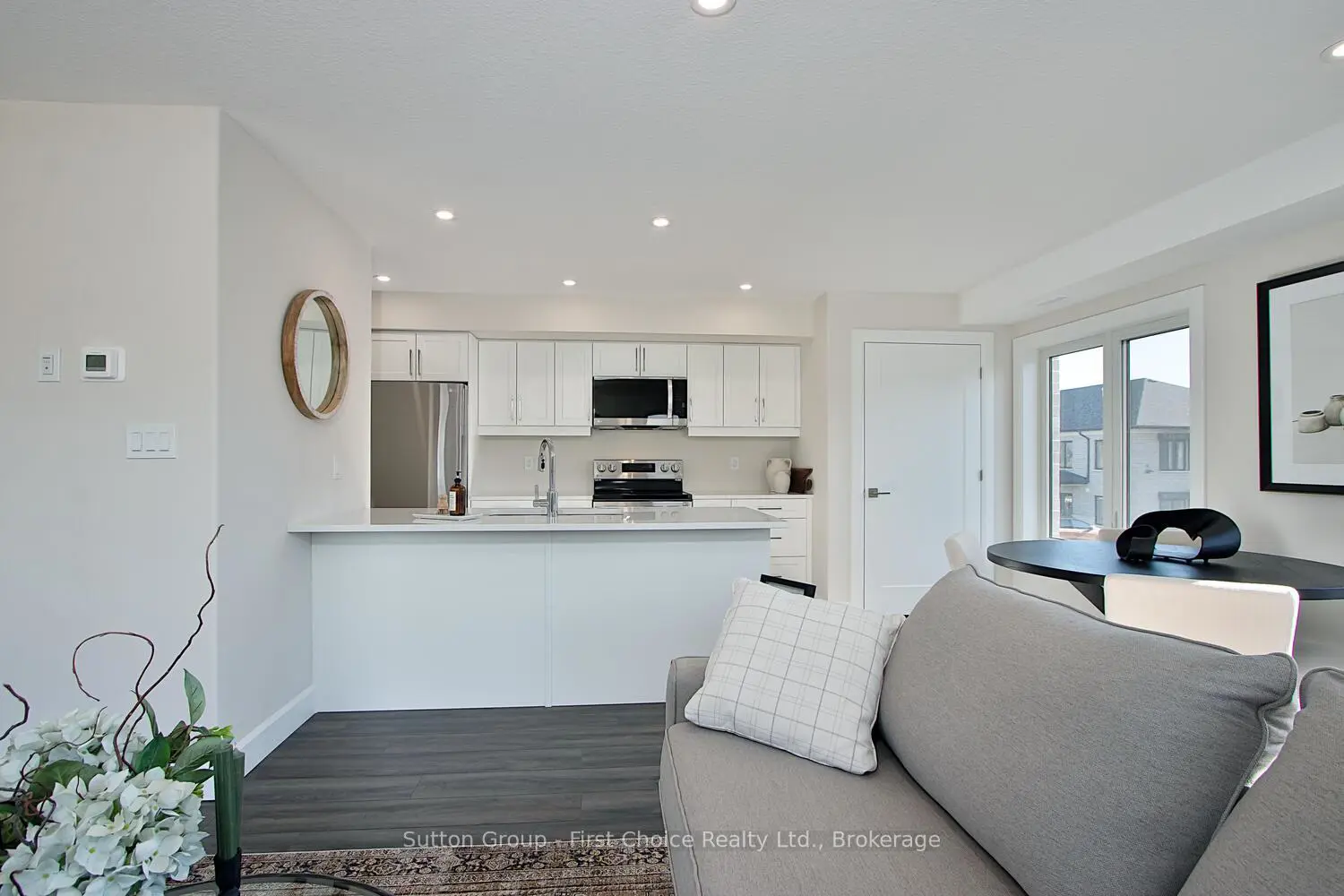 Additional image 6 of 3202 Vivian Line Unit 30