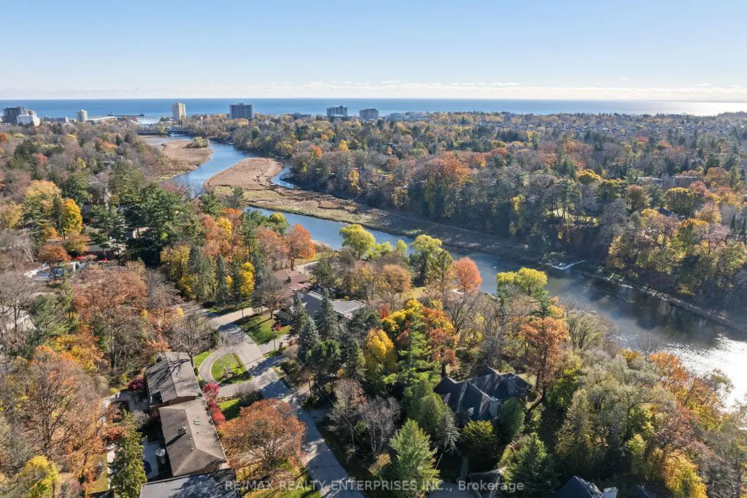 Additional image 19 of 1520 Pinetree Crescent