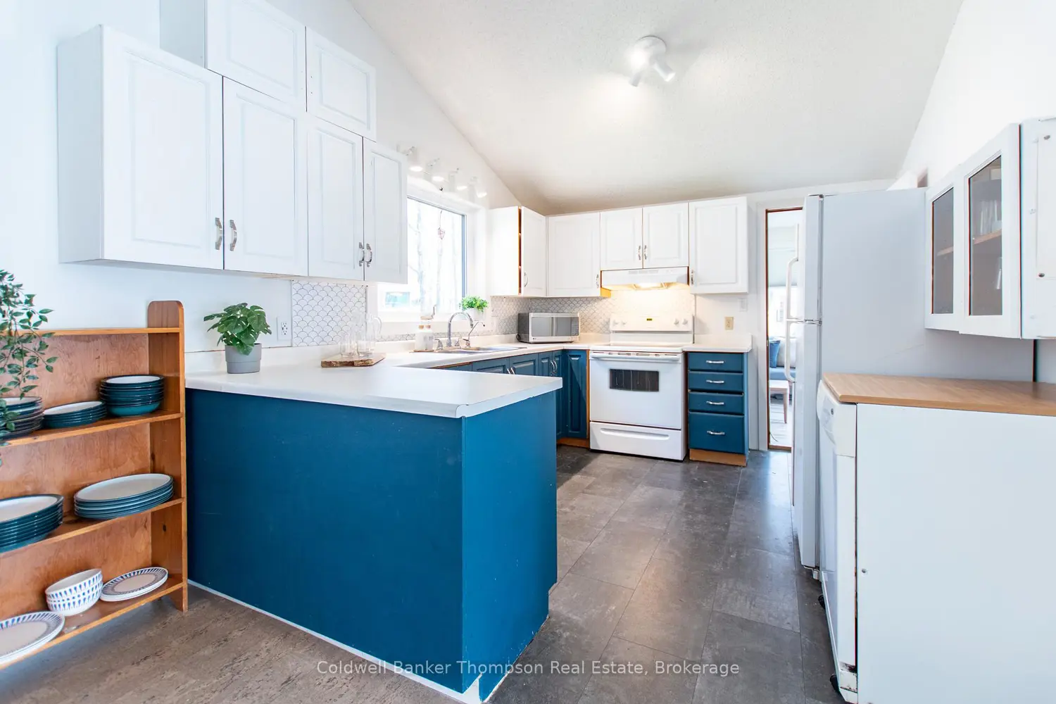 Additional image 6 of 810 East Waseosa Lake Road