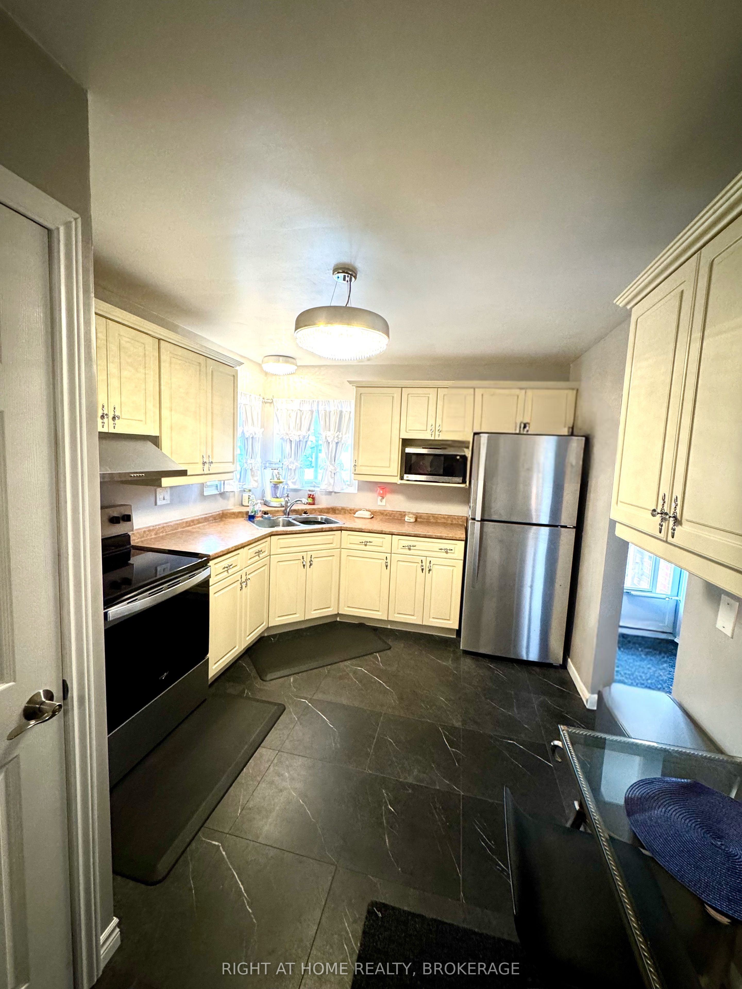 Additional image 5 of 4491 Elmwood Avenue, Niagara Falls, ON, L2E 6H1