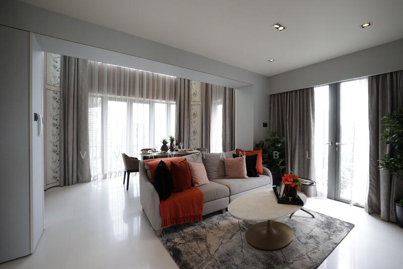 Additional image 2 of 9 Leonie Hill