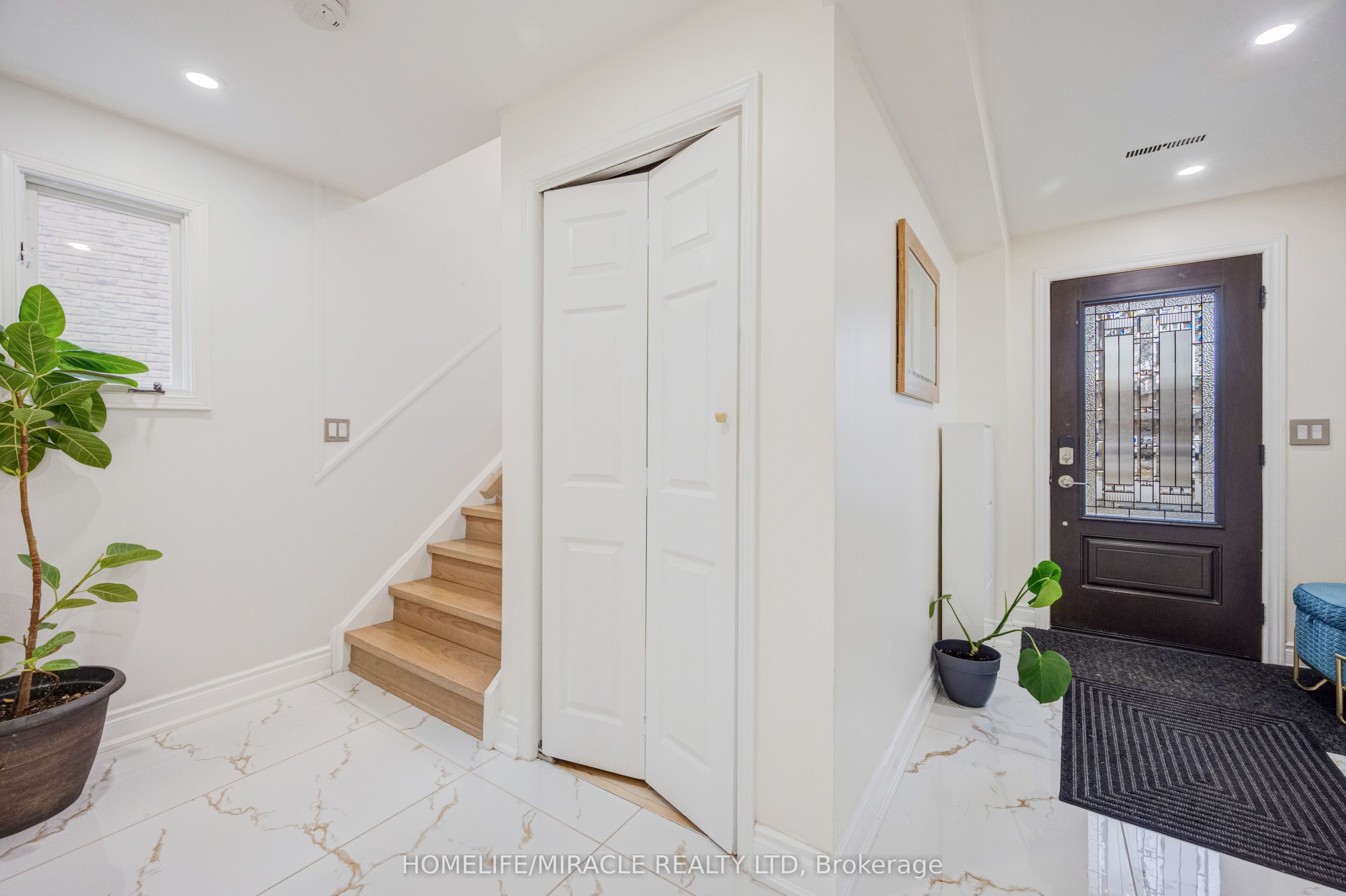 Additional image 5 of 204 Sheraton Court, Oakville, ON, L6L 5N3