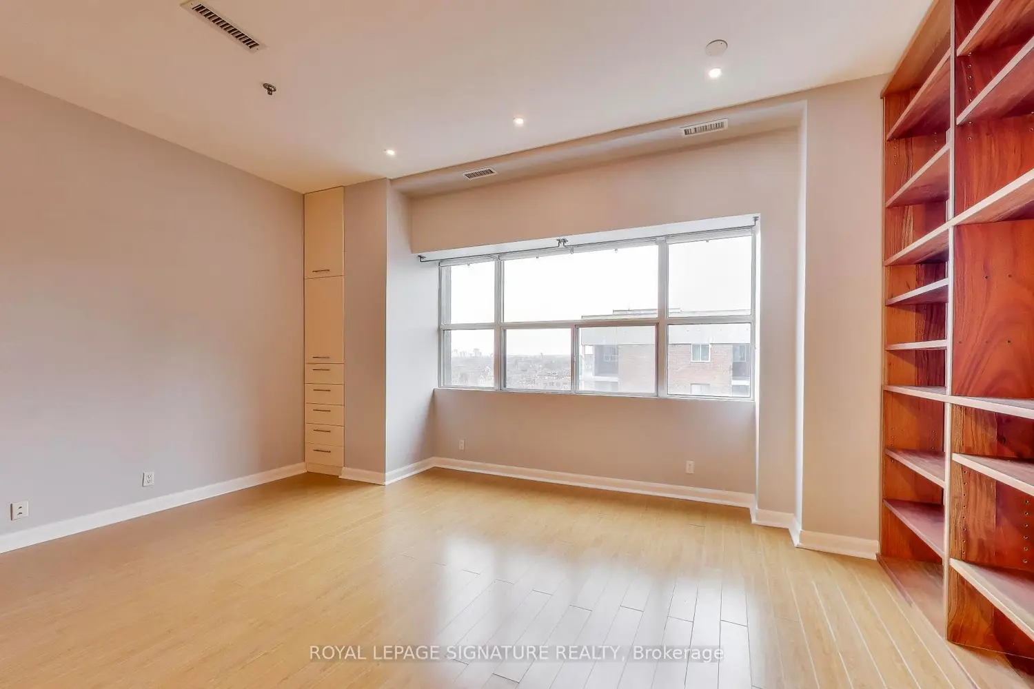 700 King Street 801 photo 2