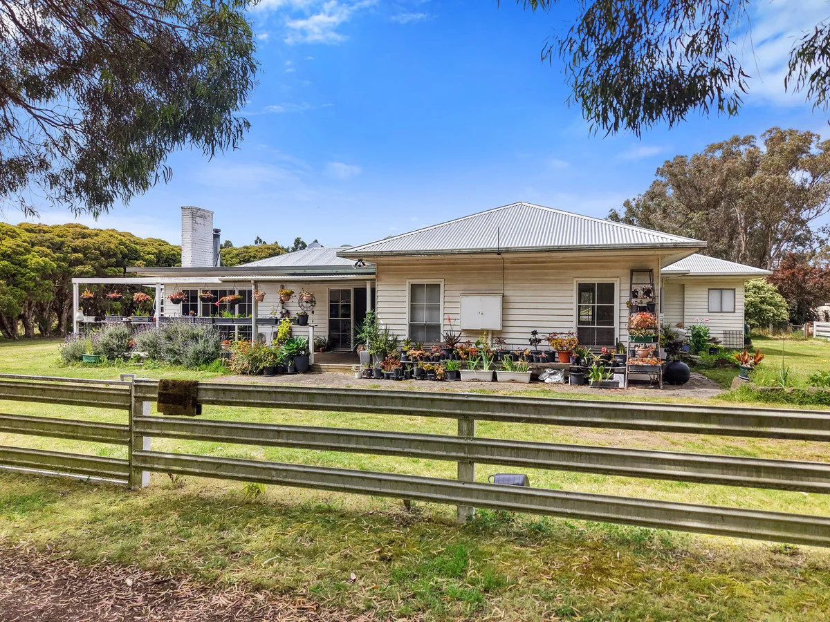 5156 Dartmoor-Hamilton Road, Branxholme VIC 3302