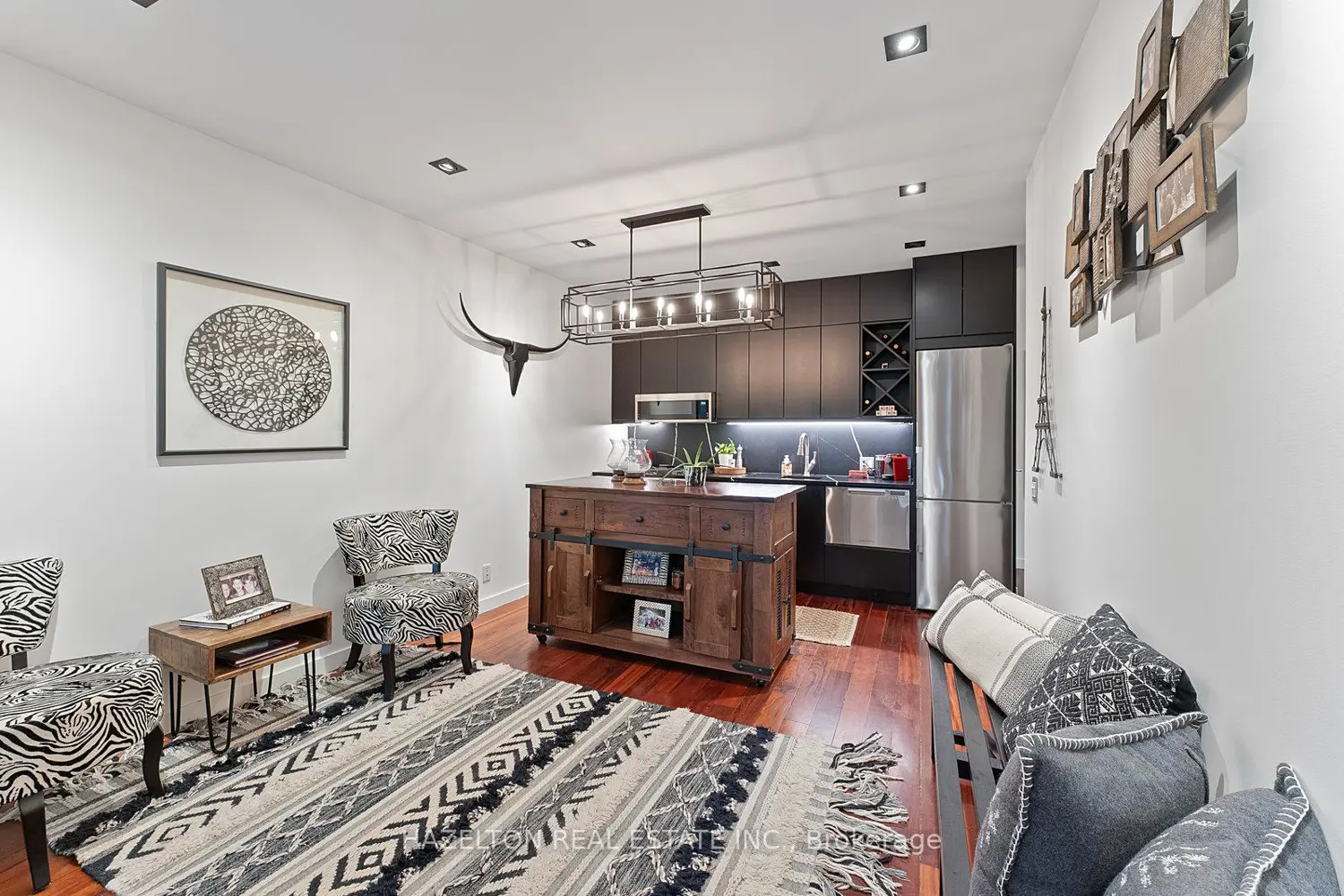 Additional image 12 of 32 Regal Road