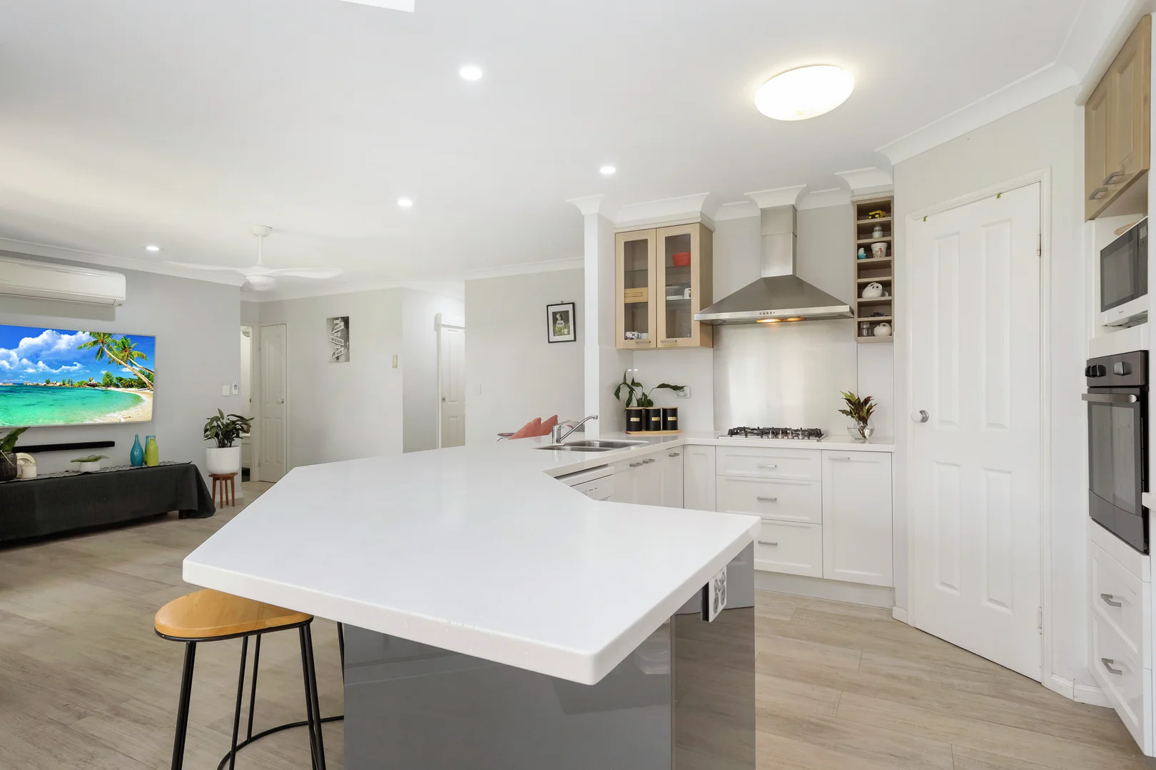 Additional image 7 of 5 Hickory Court, Bushland Beach QLD 4818