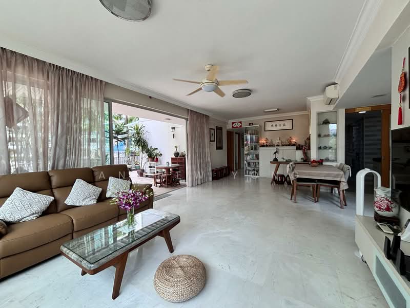 Additional image 4 of 67 Compassvale Bow