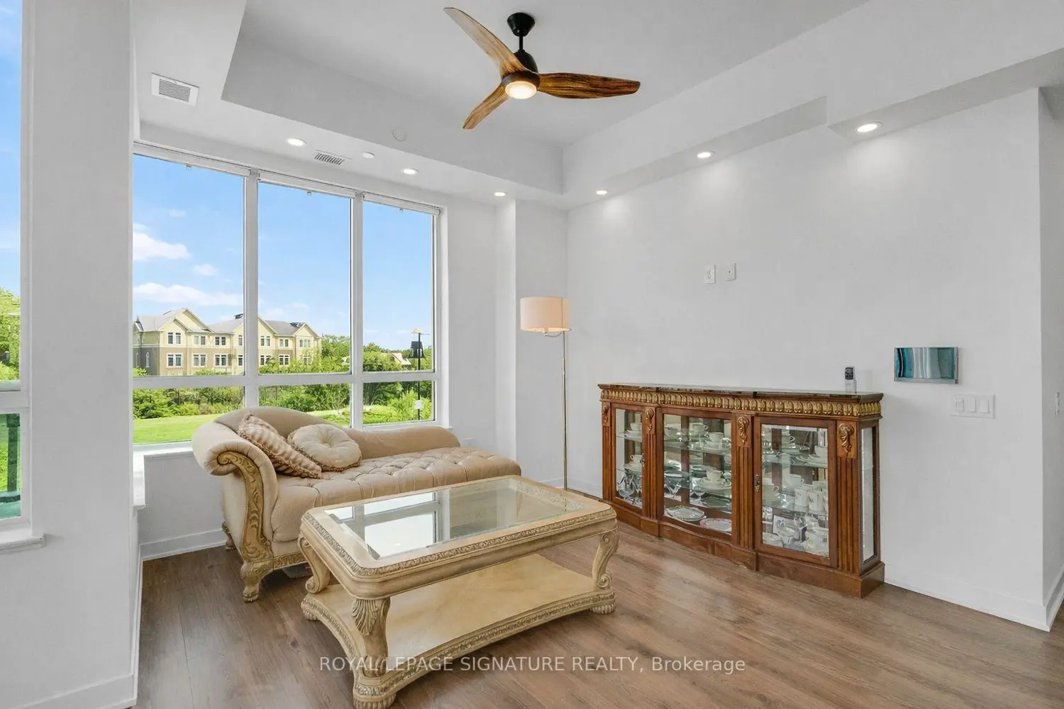 Additional image 9 of 395 Dundas Street 234