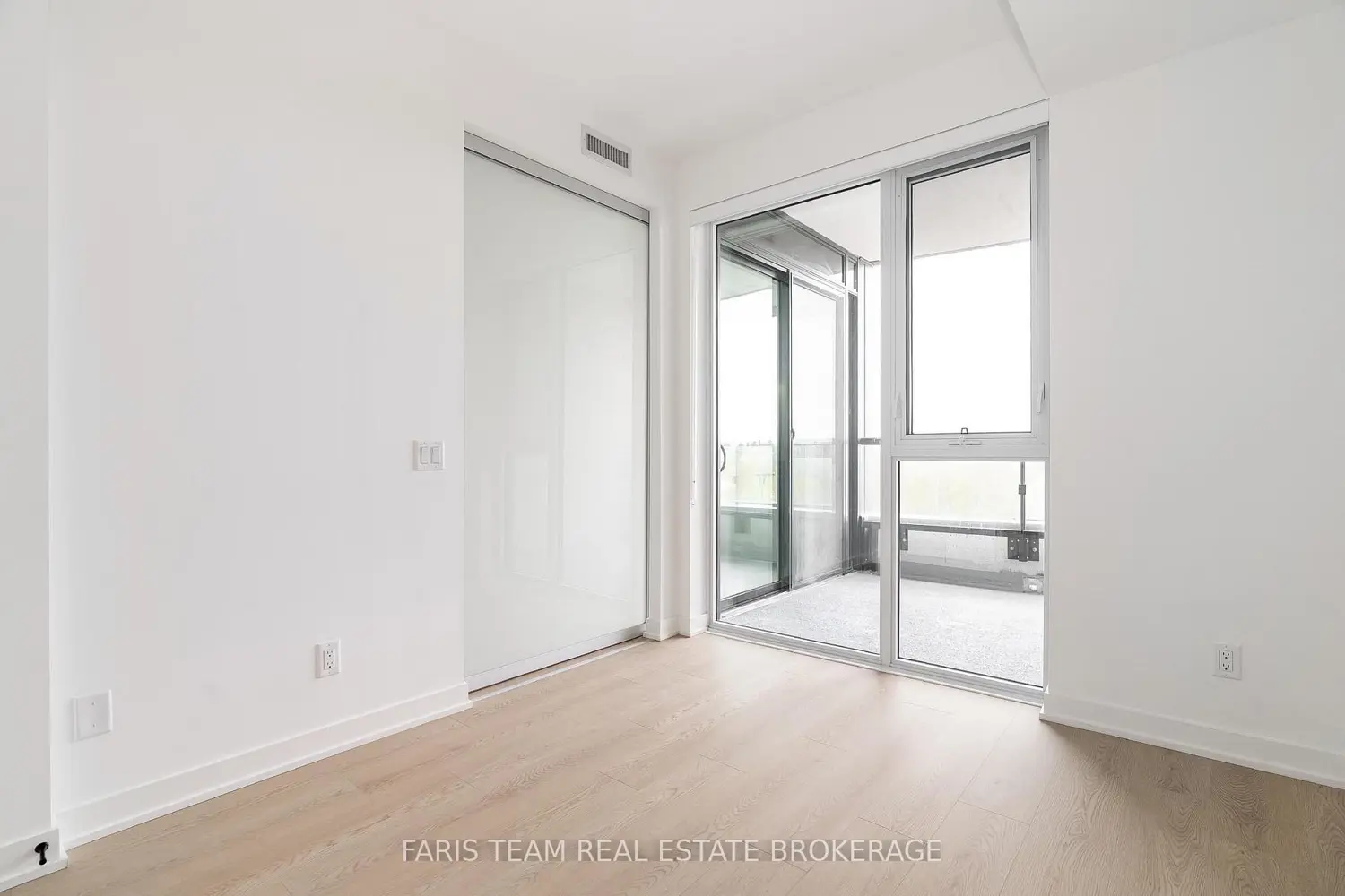 Additional image 8 of 31 Huron Street 412