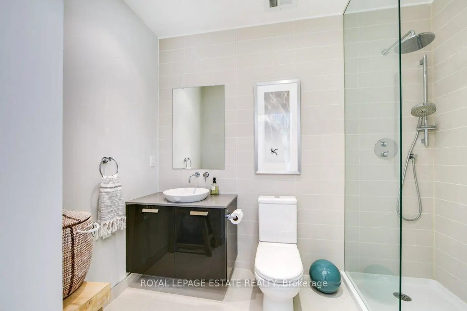 Additional image 10 of 66 Kippendavie Avenue 408