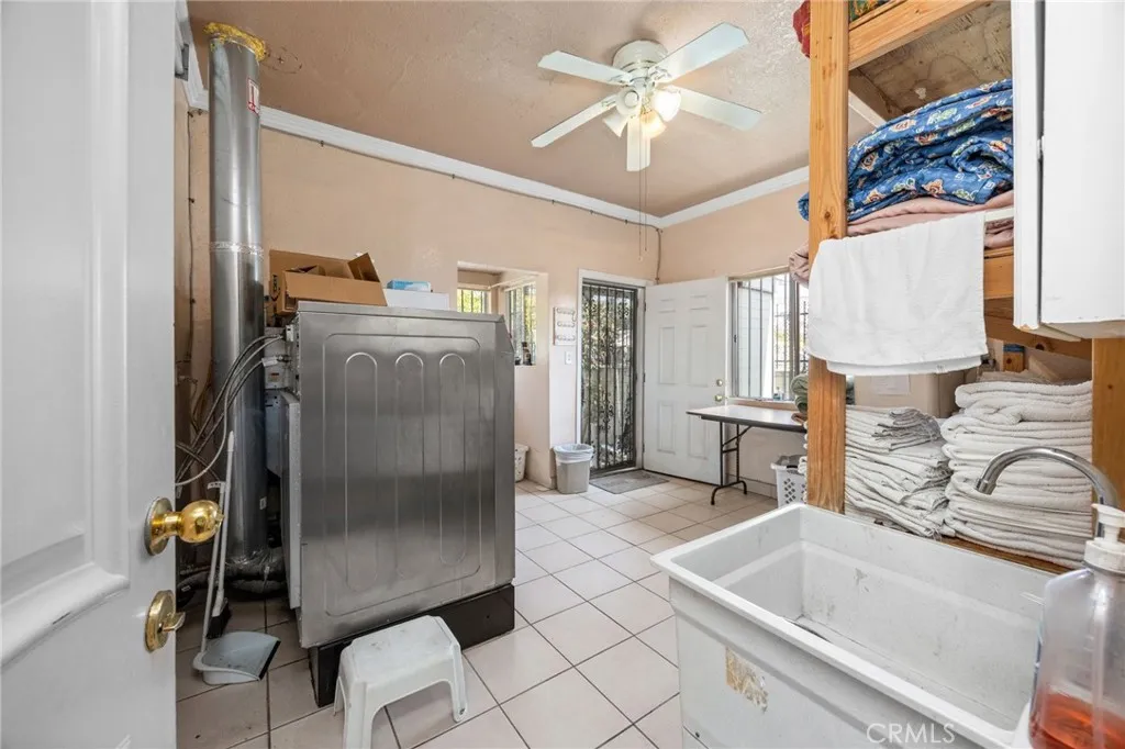 Additional image 41 of 451 E Vernon Ave, Los Angeles, CA 90011