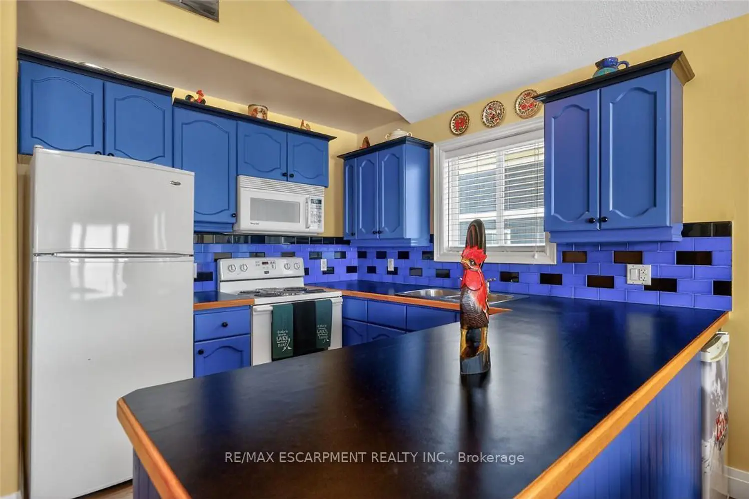 Additional image 15 of 751 Lakeshore Road