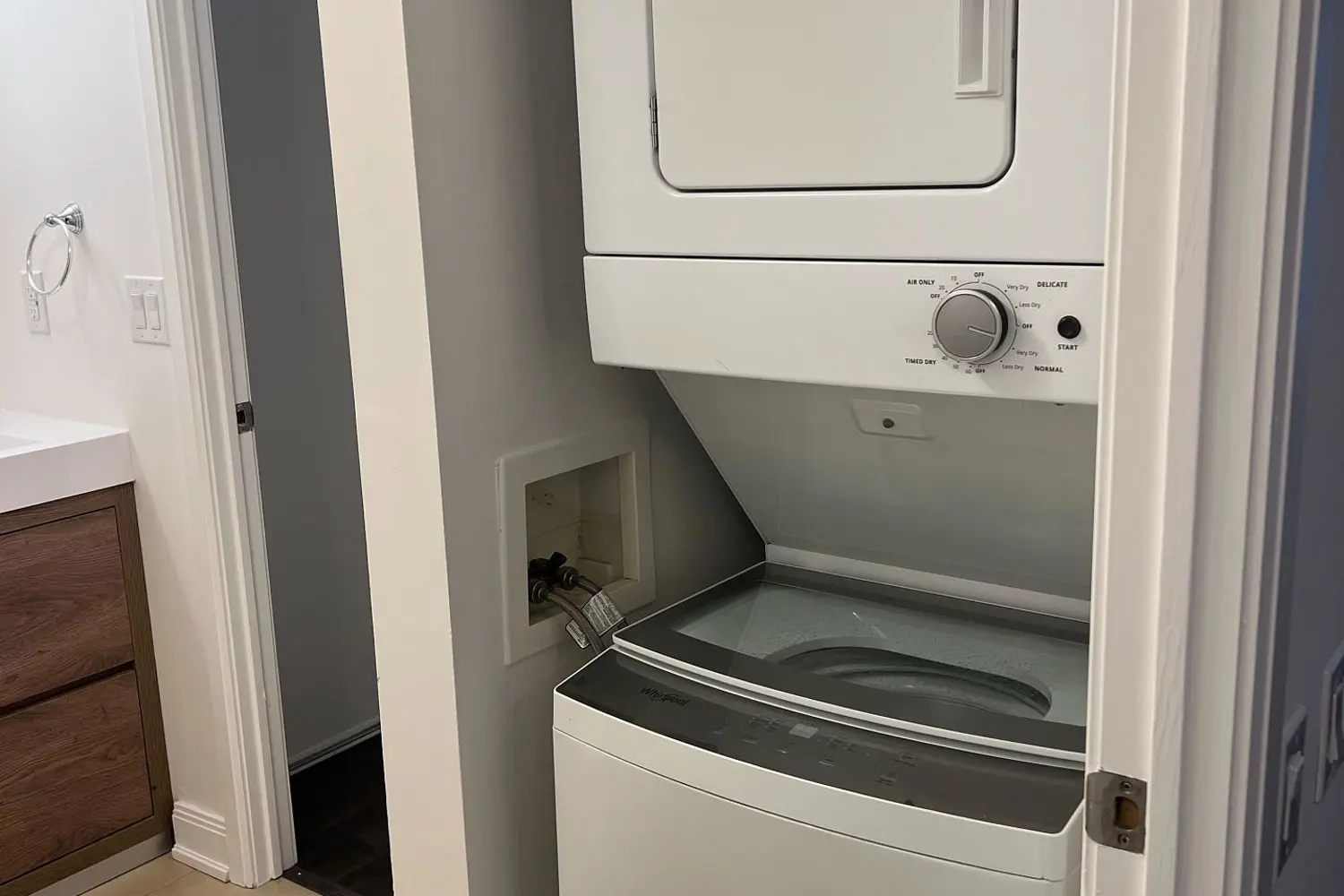 Additional image 5 of 2191 Yonge Street 803