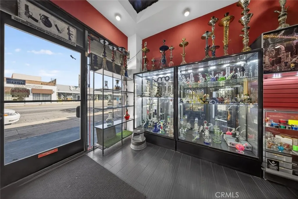 Additional image 5 of 12816 Victory Boulevard, Valley Glen, CA 91606