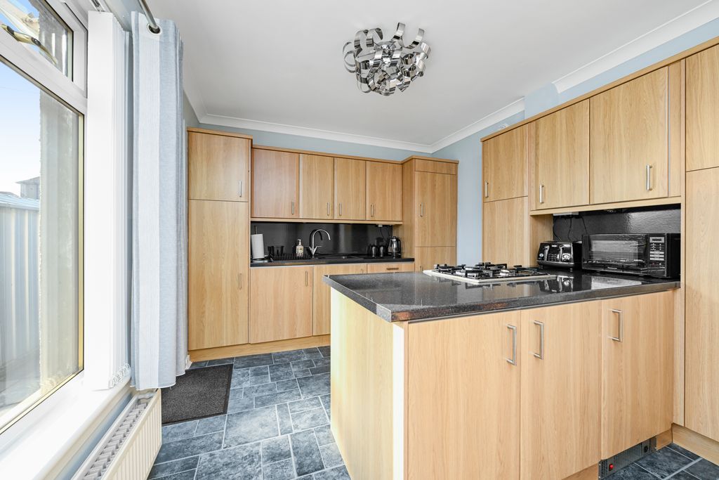Additional image 5 of 3 bed flat for sale36 Hunter Terrace, Loanhead EH20
