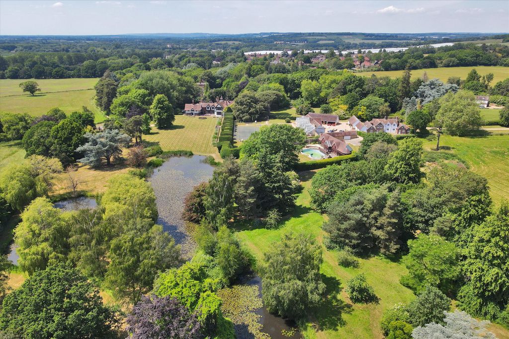 17 bed detached house for saleVicarage Road, Yalding, Kent ME18