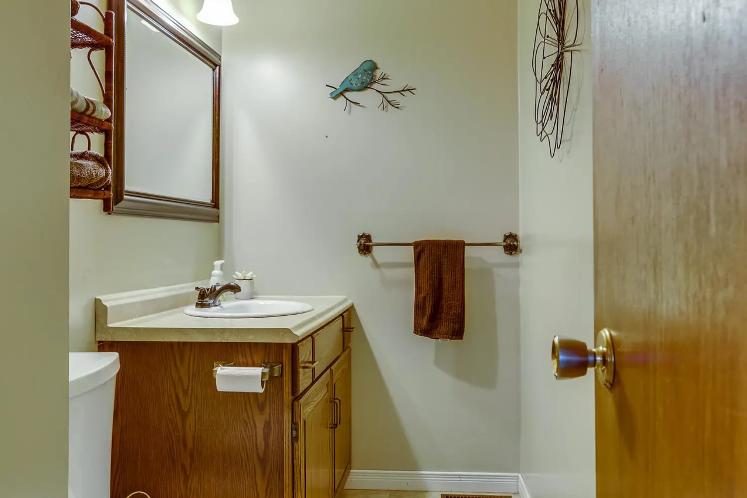 Additional image 8 of 4690 Forest Road