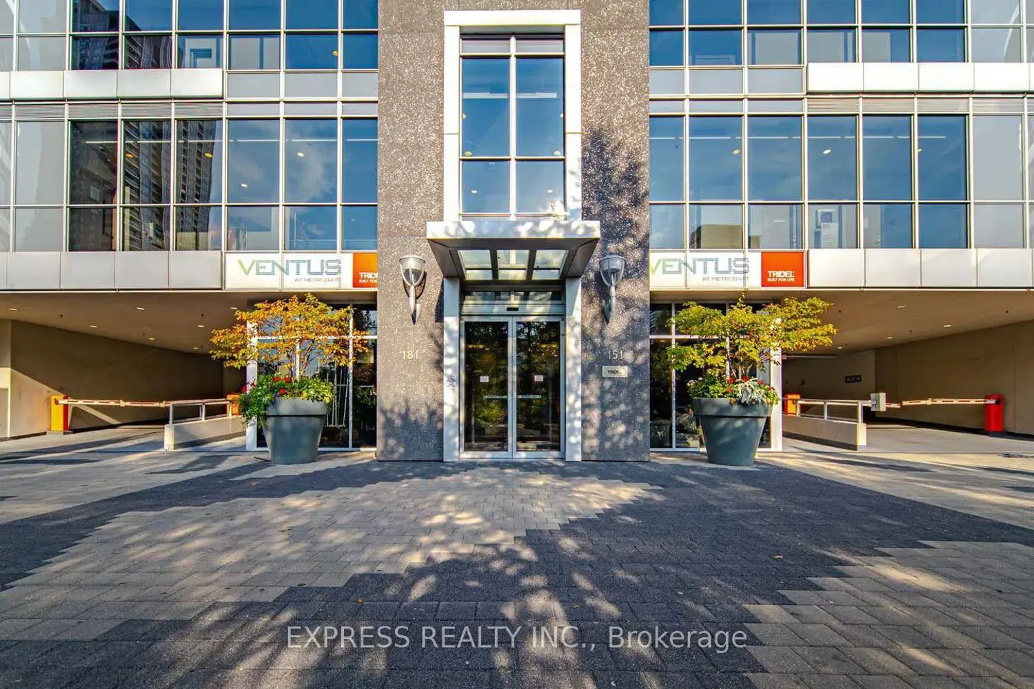 181 Village Green Square 1712