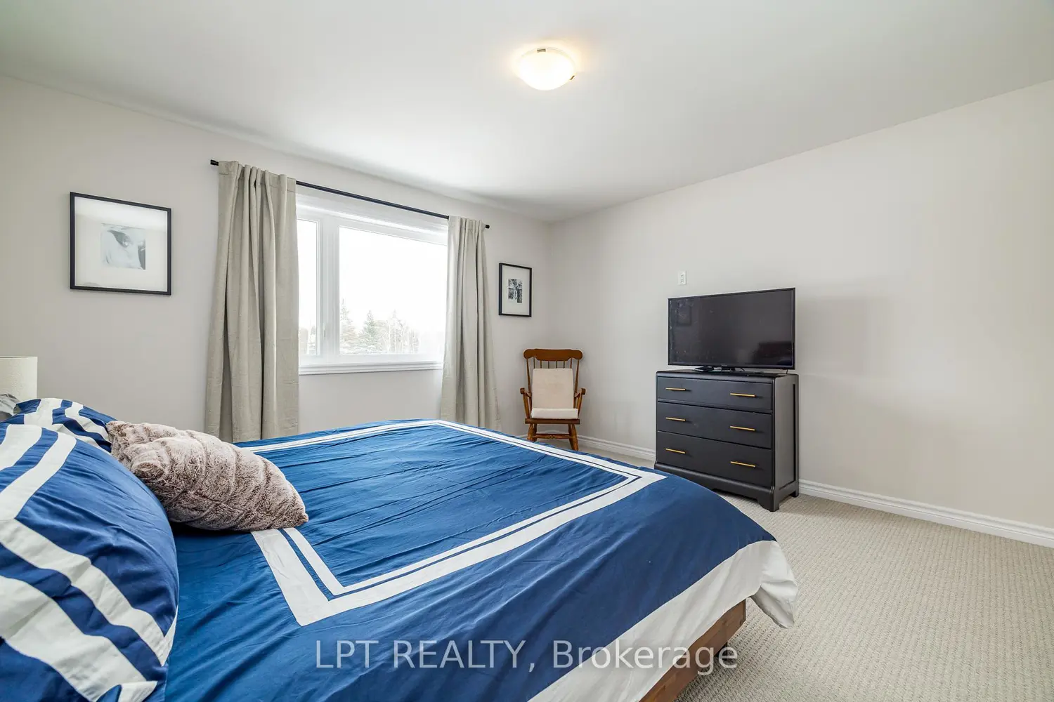 Additional image 11 of 618 Fisher Street