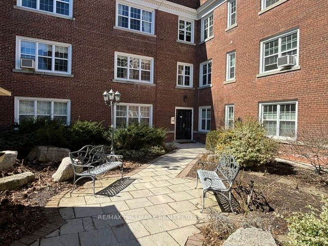 25-80 Lawton Boulevard, Toronto, ON, M4V 2A2