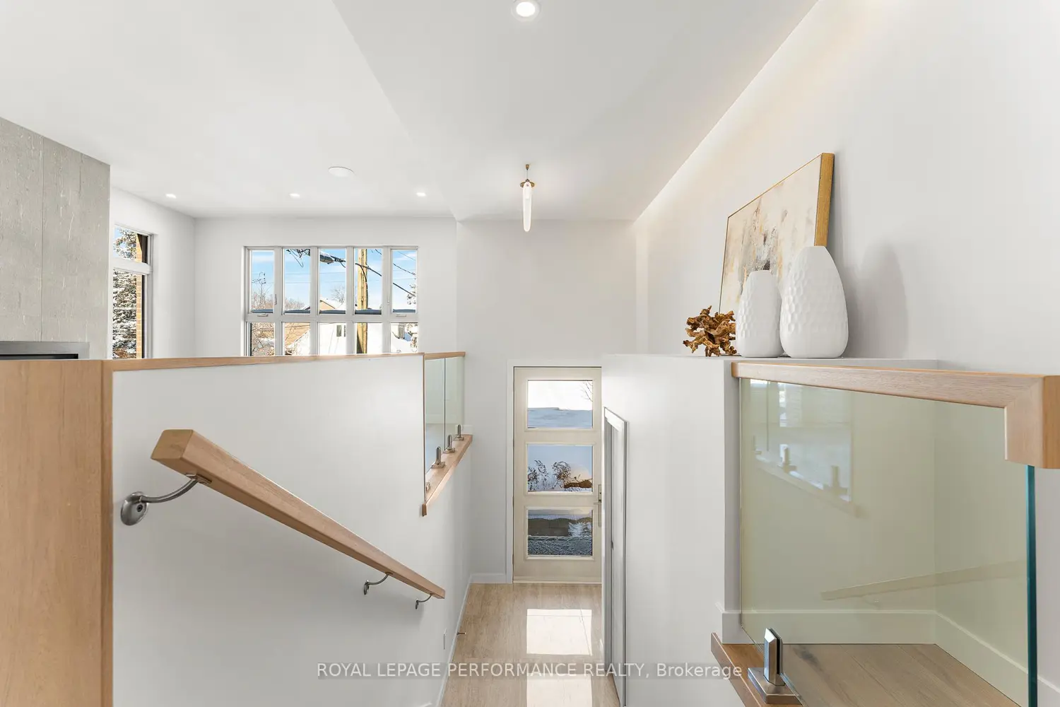426 Avondale Avenue photo 3