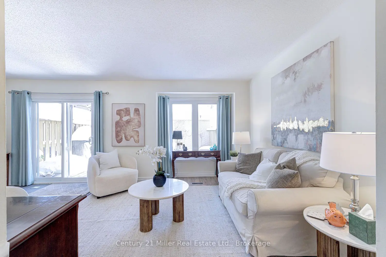 Additional image 3 of 2258 Upper Middle Road 4