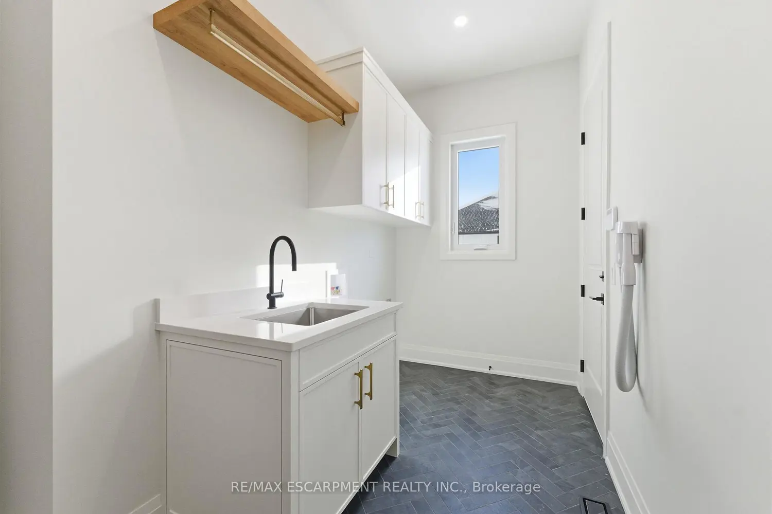 Additional image 10 of 15 Oakley Drive