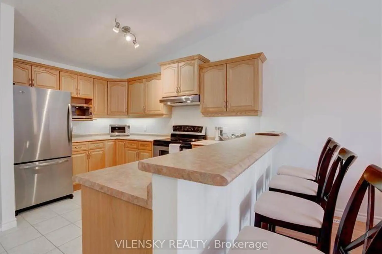 Additional image 10 of 572 Thistlewood Drive 7