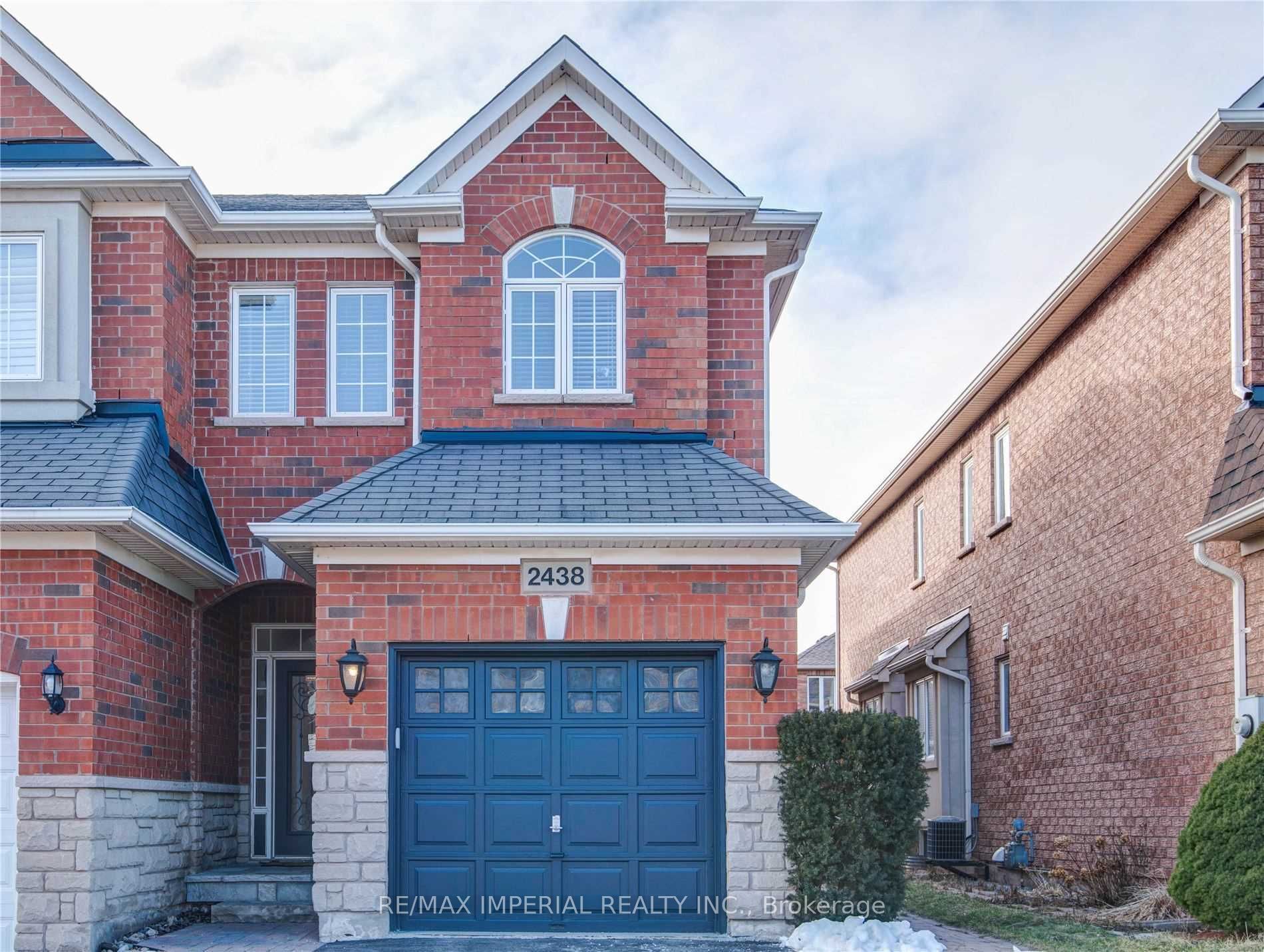 2438 Felhaber Crescent, Oakville, ON, L6H 7N8