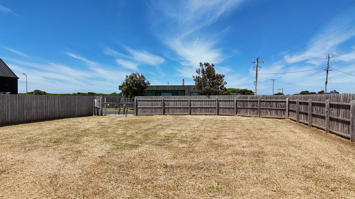 Additional image 5 of 1 Lochard Street, Peterborough VIC 3270