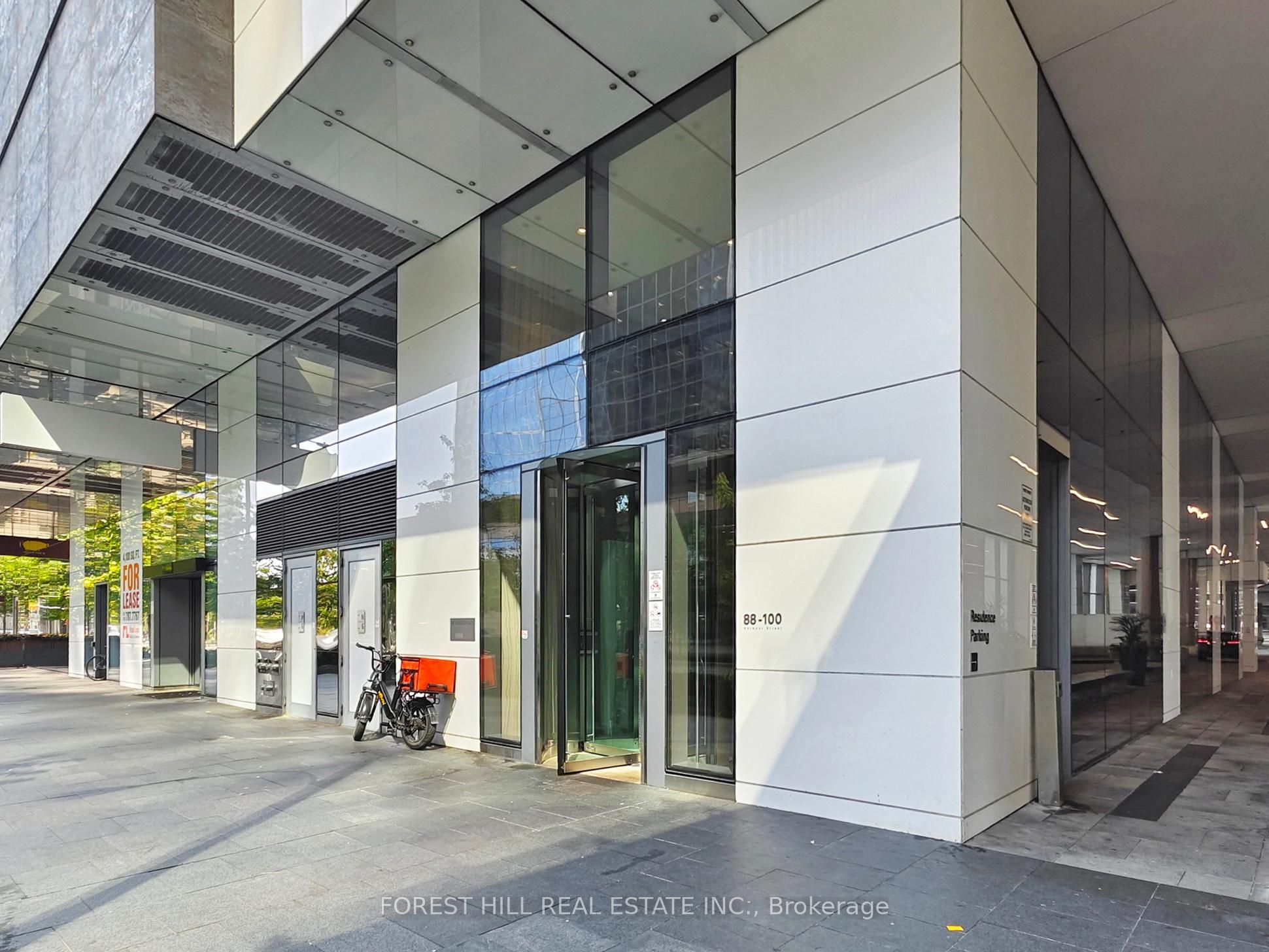 Additional image 2 of 2208-100 Harbour Street, Toronto, ON, M5J 0B5