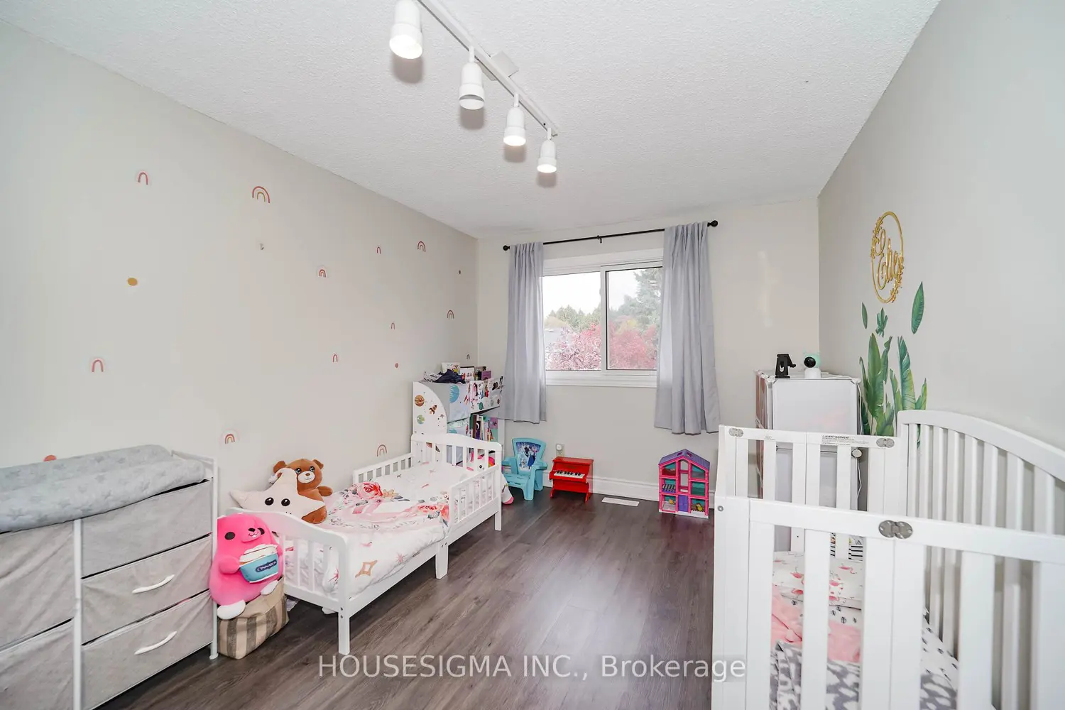 Additional image 16 of 321 Blackthorn Street 31