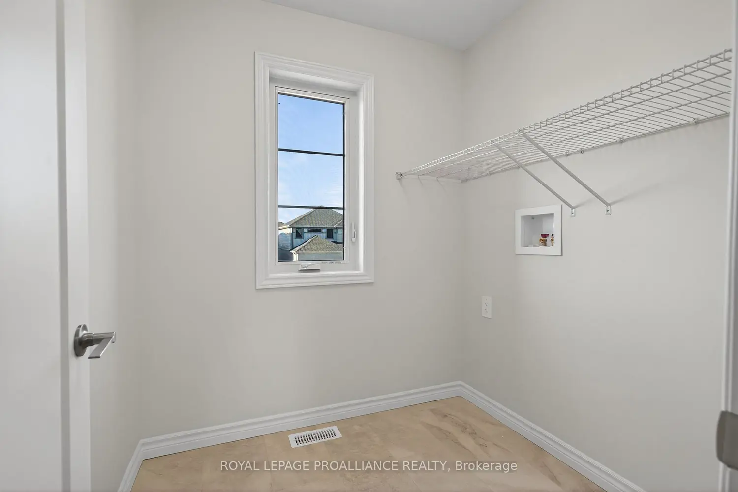 Additional image 16 of 14 Peace River Street