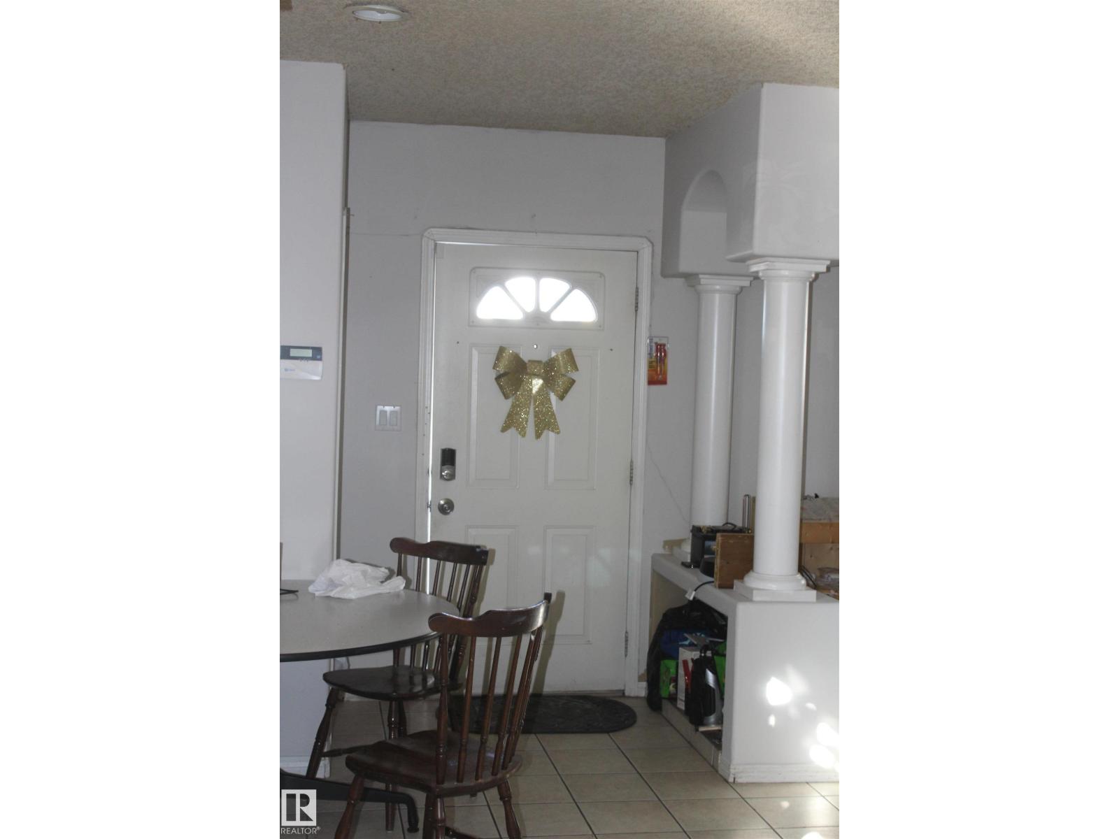 Additional image 2 of 11927 96 Street NW, Edmonton, AB, T5J2R4