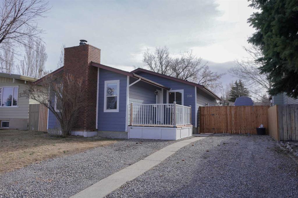 Additional image 2 of 206 Mcgill Boulevard W, Lethbridge, AB, T1K4C5
