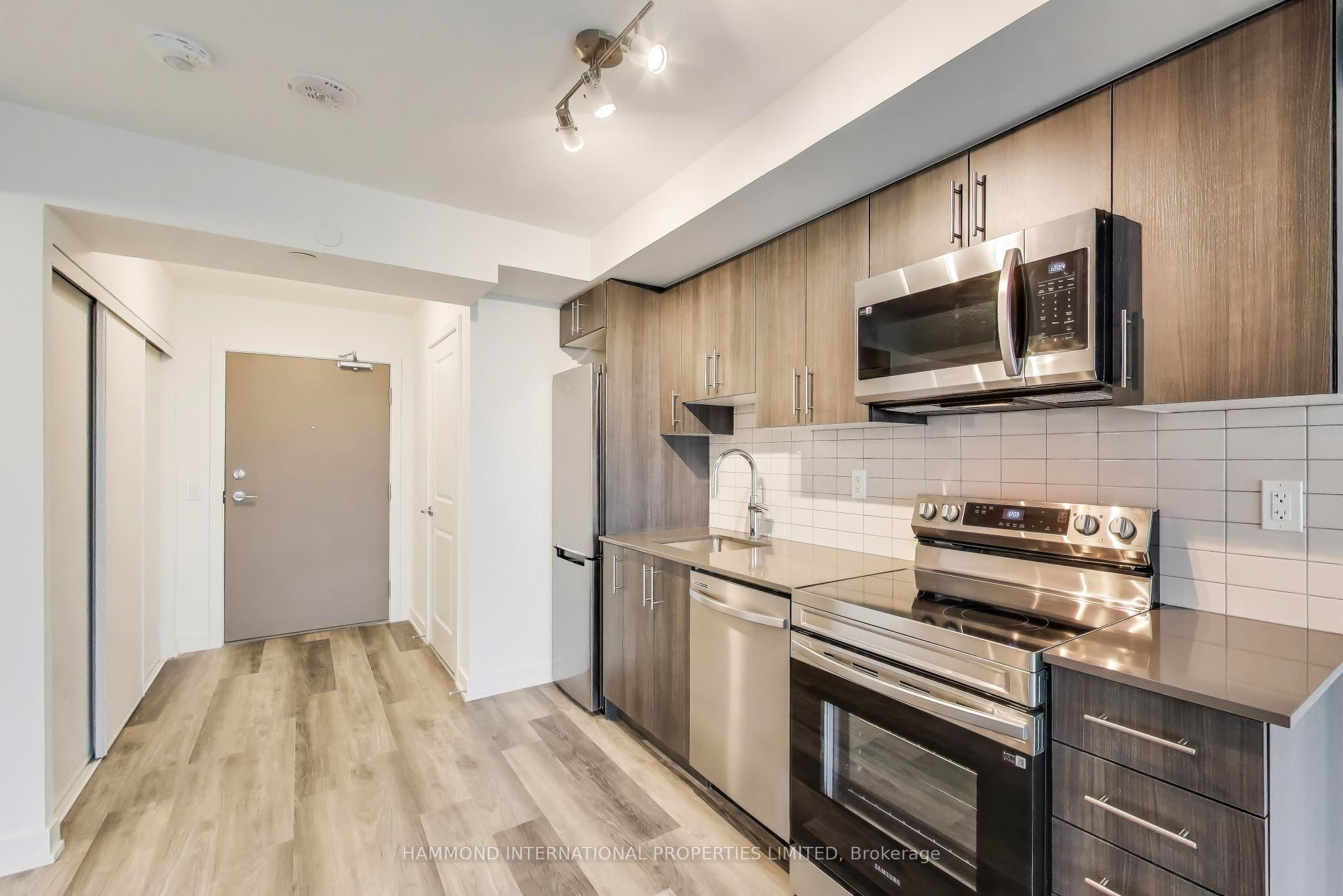 Additional image 6 of 1404-1010 Sandy Beach Road, Pickering, ON, L1W 0C7