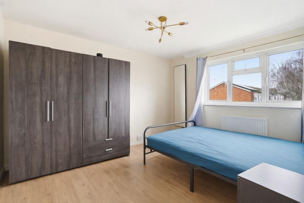 Additional image 5 of Kitchener Close, St. Albans, Hertfordshire, AL1