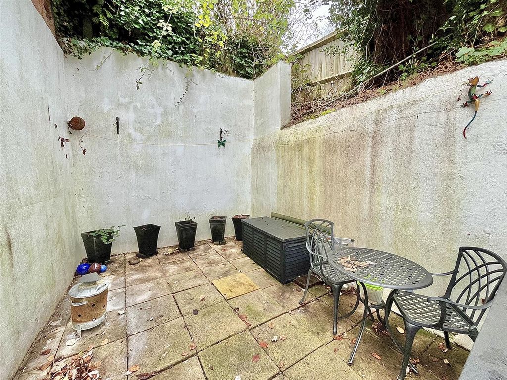 Additional image 14 of 2 bed flat for saleCopse Cross Street, Ross-On-Wye HR9