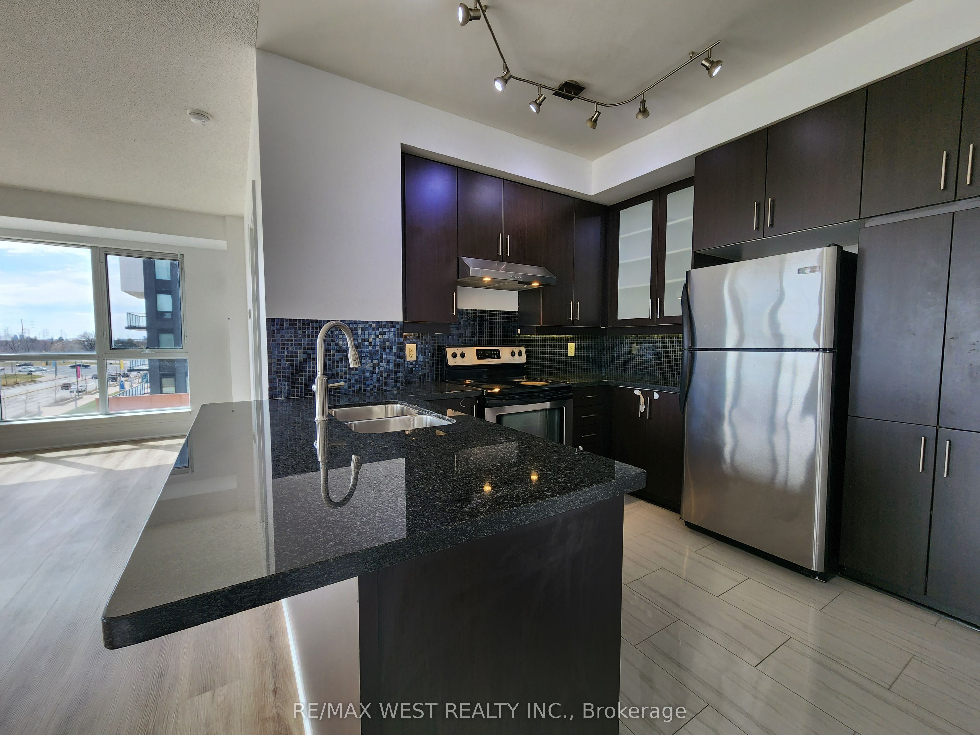 Additional image 5 of 409A-1 Upper Duke Crescent, Markham, ON, L6G 0B6